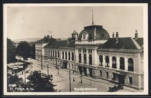 AK St. Pölten /N. Oe., Bundes-Bahnhof