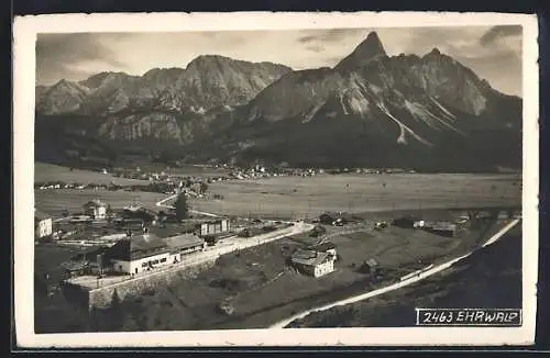 AK Ehrwald, Ortsansicht mit Gebirge