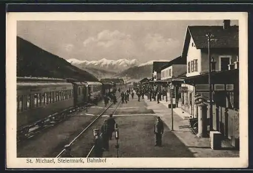 AK St. Michael, Zug im Bahnhof