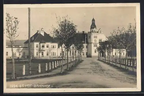 AK St. Veit a. d. Glan, Bahnhof im Sonnenschein