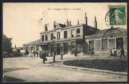 AK Laigle, La Gare, Partie am Bahnhof