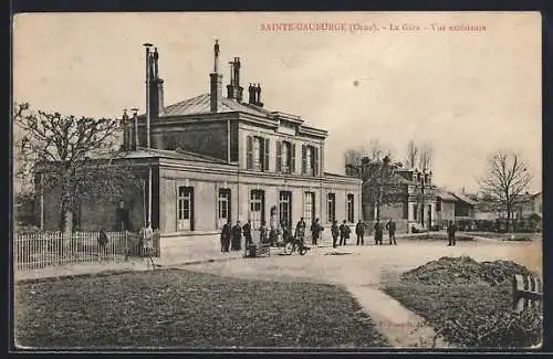 AK Sainte-Gauburge, la Gare, Vue extérieure