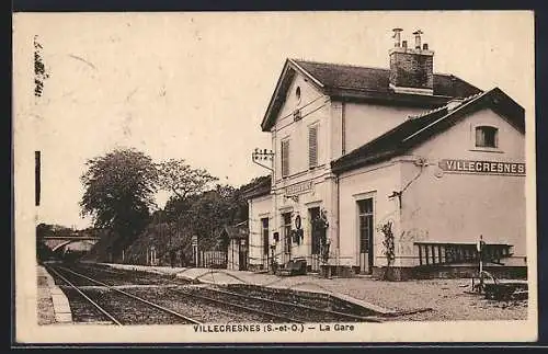 AK Villecresnes /S.-et-O., La Gare