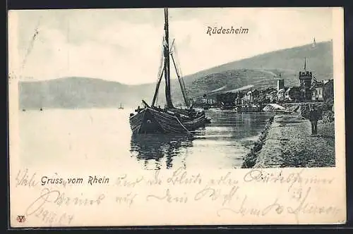 AK Rüdesheim /Rhein, Teilansicht mit Schiff