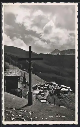 AK Chandolin, Ortsansicht mit Kruzifix und Berggipfel aus der Vogelschau