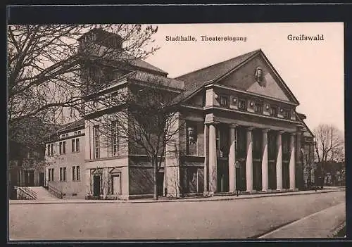 AK Greifswald, Stadthalle, Theatereingang mit Strasse