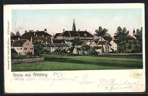 Goldfenster-AK Altötting, Teilansicht von einer Wiese aus, mit leuchtenden Fenstern