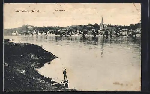 AK Lauenburg /Elbe, Ortsansicht von der Elbe aus