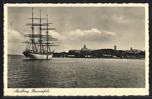 AK Flensburg, Panorama mit Marineschule und Segelschiff