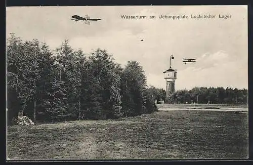 AK Lockstedter Lager, Segelflieger über dem Übungsplatz mit Wasserturm