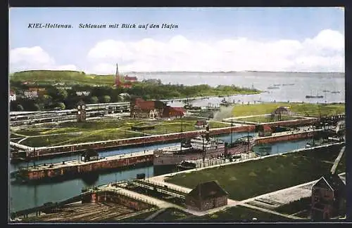 AK Kiel-Holtenau, Schleusen mit Blick auf den Hafen, Dampfer