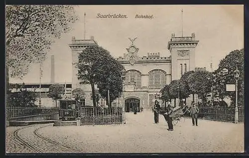 AK Saarbrücken, Bahnhof mit Strassenbahn