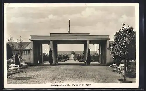 AK Ludwigshafen a. Rh., Partie im Ebertpark