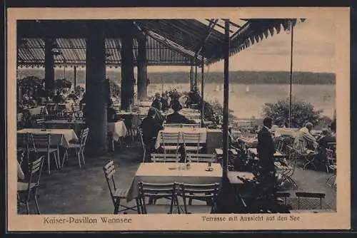 AK Berlin-Wannsee, Kaiser Pavillon, Terrasse mit Aussicht auf den See