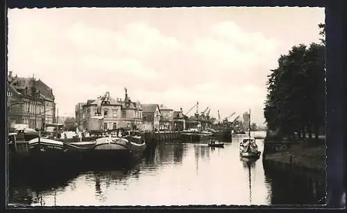 AK Oldenburg i. O., Am Stau, Hafenpartie vom Wasser aus