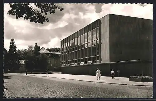 AK Oldenburg /Oldb., Schwimmbad mit Strassenpartie