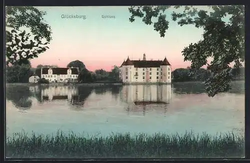 AK Glücksburg, Blick übers Wasser zum Schloss