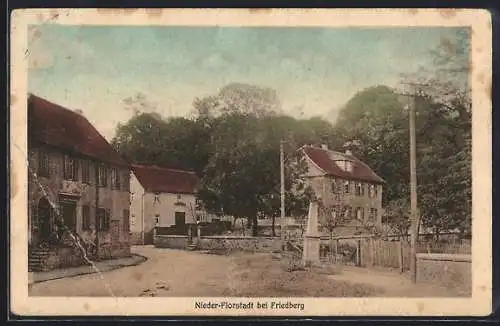 AK Nieder-Florstadt bei Friedberg, Strassenpartie mit Kriegerdenkmal