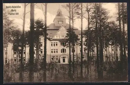 AK Beelitz-Heilstätten /Mark, Pavillon BIV aus dem Wald heraus