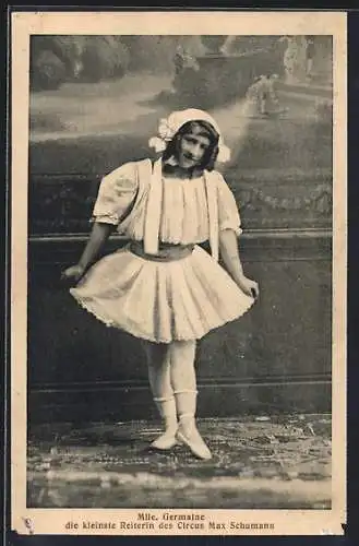 AK Mlle. Germaine, kleinste Reiterin im Zirkus Max Schumann