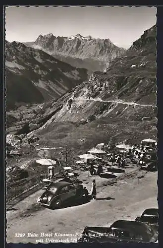 AK Klausenpass, Aussentische am Hotel Klausen-Passhöhe mit Urirotstock