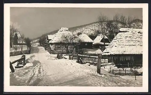 AK Volovec, Schneebedeckte Wohnhäuser