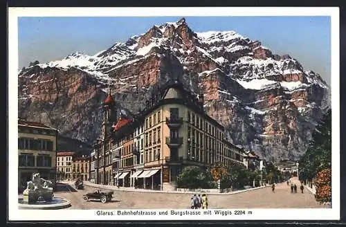 AK Glarus, Bahnhofstrasse und Burgstrasse mit Wiggis