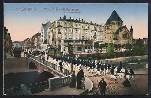 AK Strassburg, Kleberstaden mit Synagoge, Armee marschiert