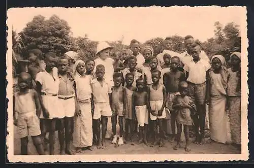 AK Lombolombo / Wafanya, Groupe des enfants lépreux, Gruppe leprakranker Kinder in einem Dorf