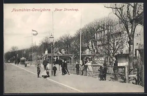 AK Neumühlen-Oevelgönne, Strasse Neuer Strandweg mit Anwohnern