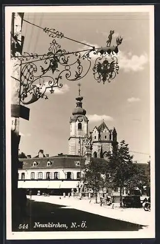 Foto-AK Neunkirchen, Ansicht vom Hauptplatz auf die Kirche