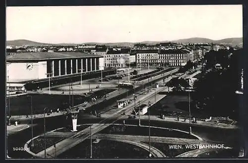 AK Wien, Westbahnhof mit Anlagen, Strassenkreuzung u. Stadtpanorama aus der Vogelschau