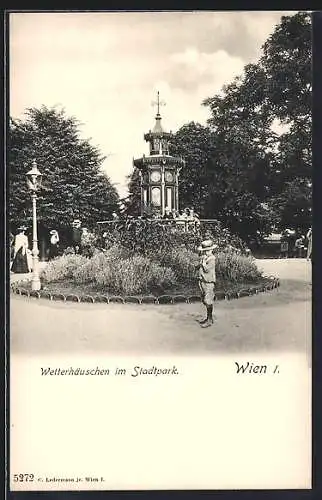 AK Wien, Wetterhäuschen im Stadtpark mit Passanten