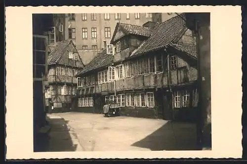 Foto-AK Alt-Hamburg, Hofhäuser im Schulgang