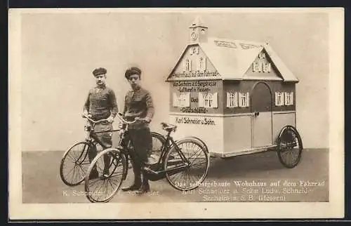 AK Seeheim a. d. B. /Hessen, Das selbstgebaute Wohnhaus auf dem Fahrrad, Karl Schneider und Sohn Ludwig Schneider