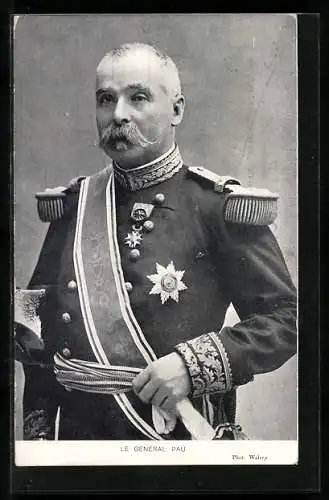 AK Portrait General Pau in Uniform mit Schärpe, Orden und Epauletten