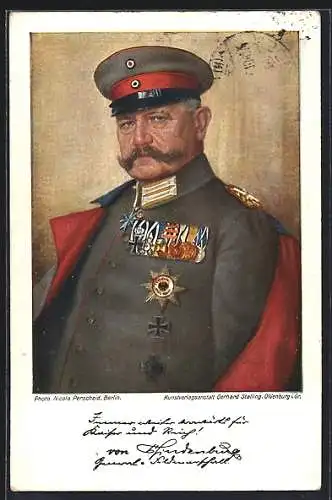 AK Generalfeldmarschall Paul von Hindenburg in grau-roter Uniform mit Orden und Mütze