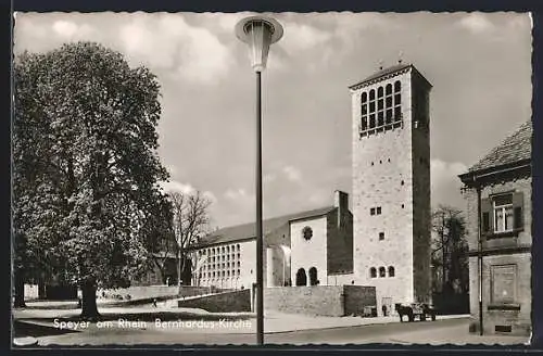 AK Speyer am Rhein, Bernhardus-Kirche mit Strasse