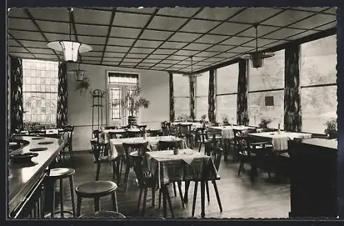 AK Mayschoss /Ahr, Hotel-Weinhaus Kläs, Innenansicht Gastraum