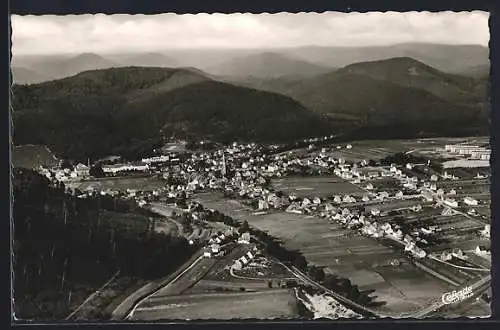 AK Münchweiler /Rodalb, Teilansicht mit Bergen