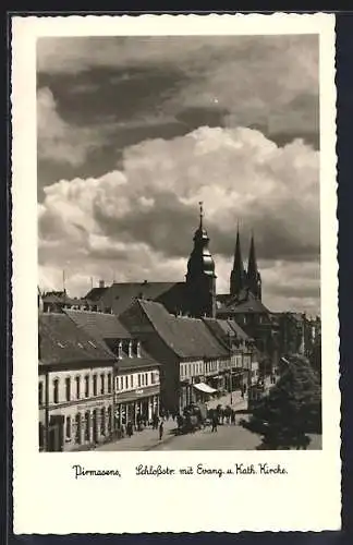 AK Pirmasens, Schlossstrasse mit evang. und kath. Kirche