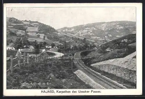 AK Hajasd, Karpathen des Uzsoker Passes, Ortsansicht mit Bahnstrecke, Strasse u. Brücke