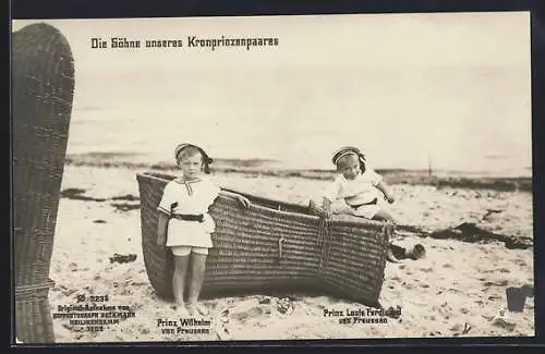 AK Prinz Louis Ferdinand und Prinz Wilhelm am Strand