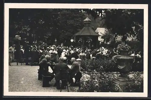 AK Wien, Grinzing, Gasthaus Heuriger Pepi Manhart, Kobenzlgasse 15, Gartenansicht mit Pavillon