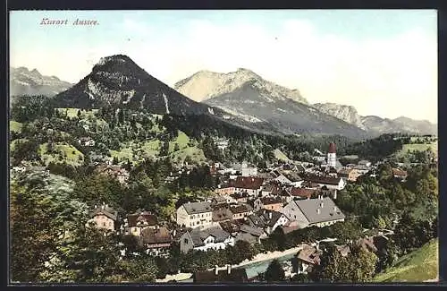 AK Aussee, Ortsansicht mit Kirche und Bergpanorama