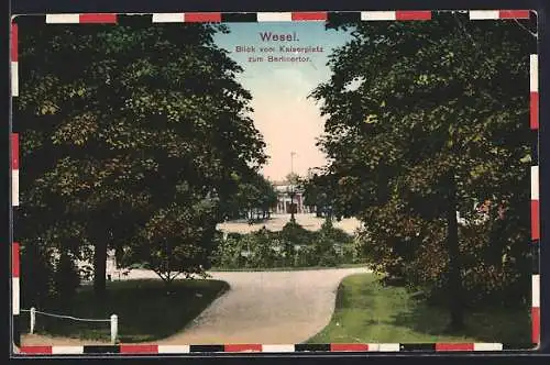 AK Wesel / Rhein, Blick vom Kaiserplatz zum Berlinertor