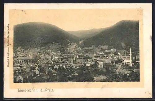 AK Lambrecht /Pfalz, Totalansicht mit Bergen aus der Vogelschau