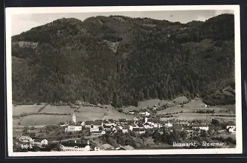 AK Unzmarkt /Steiermark, Gesamtansicht am Bergfuss