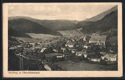 AK Neuberg in Obersteiermark, Ortsansicht gegen die Berge