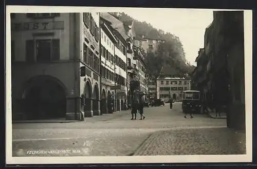 AK Feldkirch-Neustadt, Strassenpartie mit Post